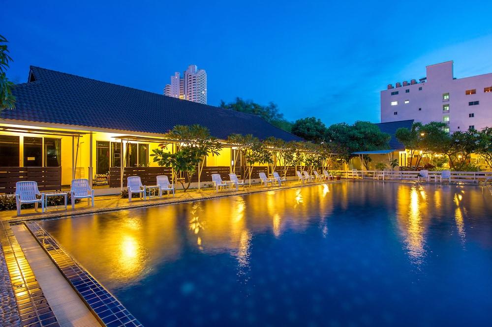 Pk Resort Pattaya Pantai Jomtien Bagian luar foto